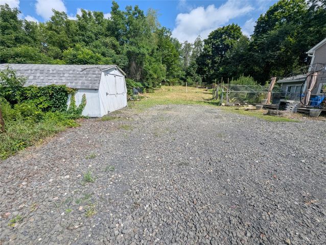 122 Castle High Road, Middletown, NY 10940