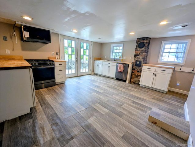 122 Castle High Road, Middletown, NY 10940