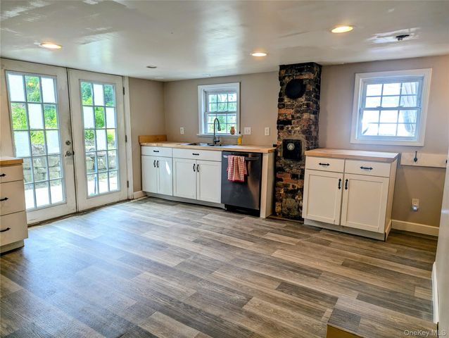 122 Castle High Road, Middletown, NY 10940