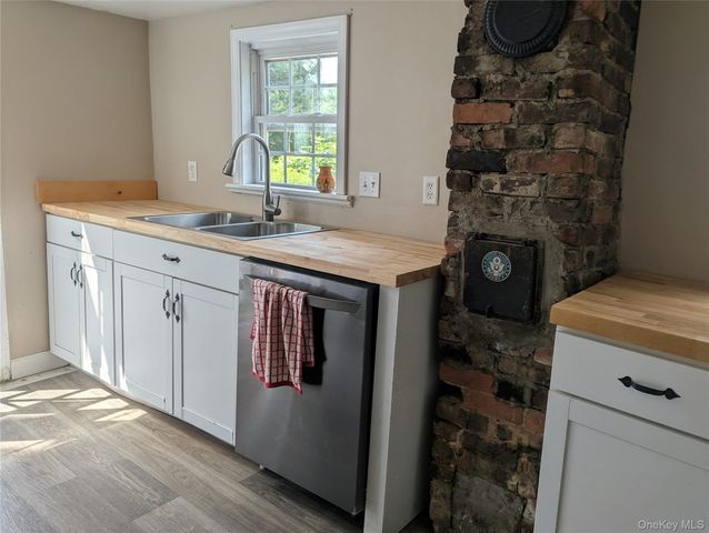 122 Castle High Road, Middletown, NY 10940