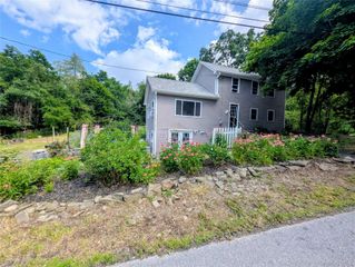 122 Castle High Road, Middletown, NY 10940