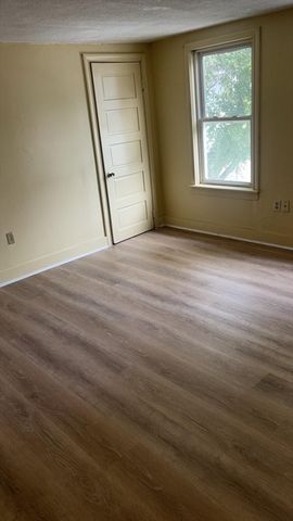 24 Newbury St 2, Worcester, MA 01609