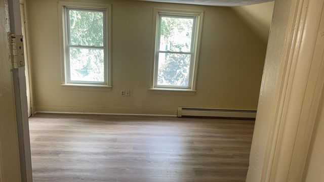 24 Newbury St 2, Worcester, MA 01609