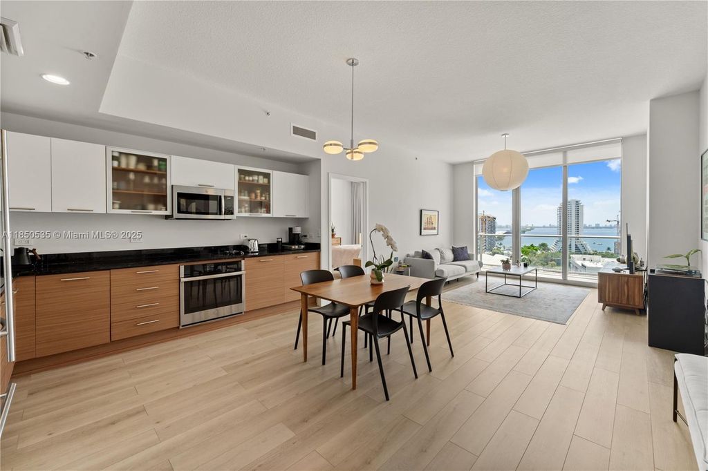 3470 E Coast Ave H1514, Miami, FL 33137