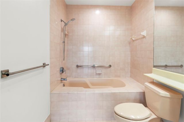 3731 SARASOTA SQUARE BOULEVARD 309E, Sarasota, FL 34238
