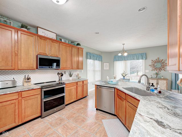 1347 Fir Lane, Avon, IN 46123