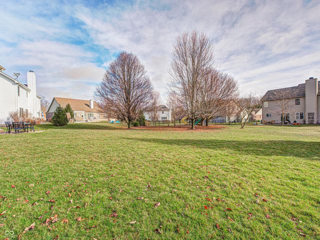 1347 Fir Lane, Avon, IN 46123
