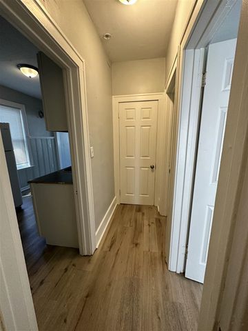 6453 W Point Street, Taylor, MI 48180