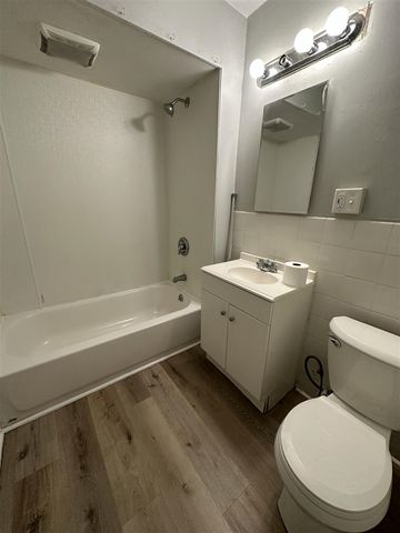 6453 W Point Street, Taylor, MI 48180