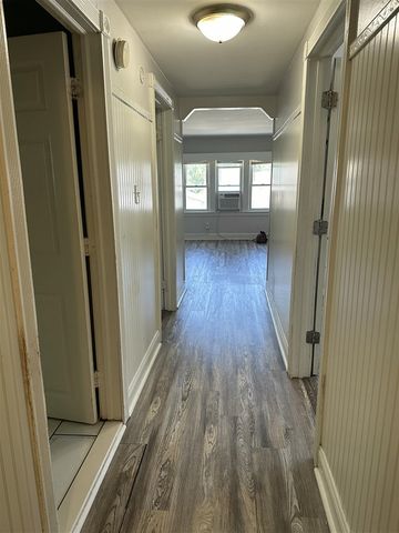 6453 W Point Street, Taylor, MI 48180