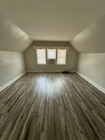 6453 W Point Street, Taylor, MI 48180