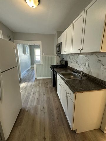 6453 W Point Street, Taylor, MI 48180