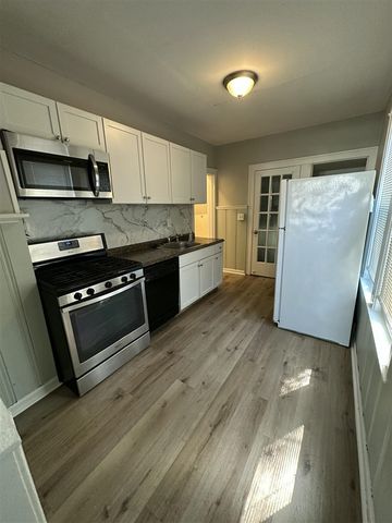 6453 W Point Street, Taylor, MI 48180