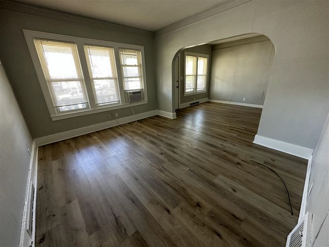 6453 W Point Street, Taylor, MI 48180