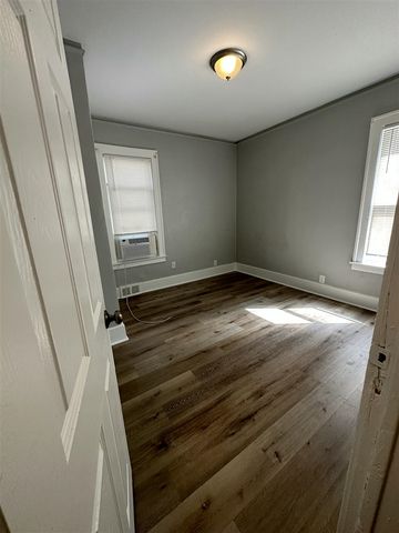 6453 W Point Street, Taylor, MI 48180