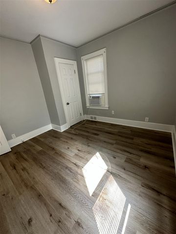 6453 W Point Street, Taylor, MI 48180