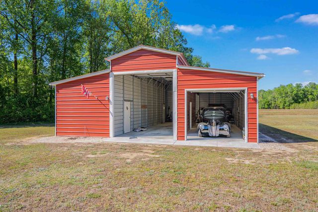 815 Sheila Dr., Johnsonville, SC 29555