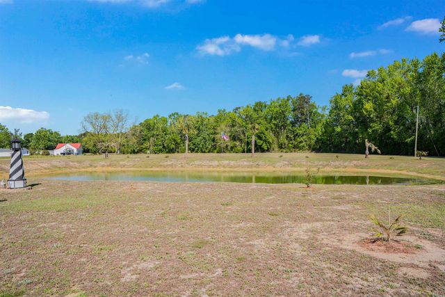 815 Sheila Dr., Johnsonville, SC 29555