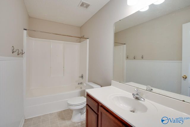 530 Wade Road, Owens Cross Roads, AL 35763