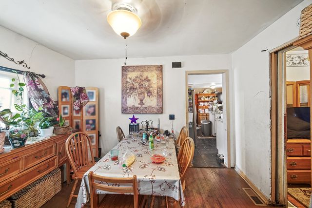 9620 S Exchange Avenue, Chicago, IL 60617