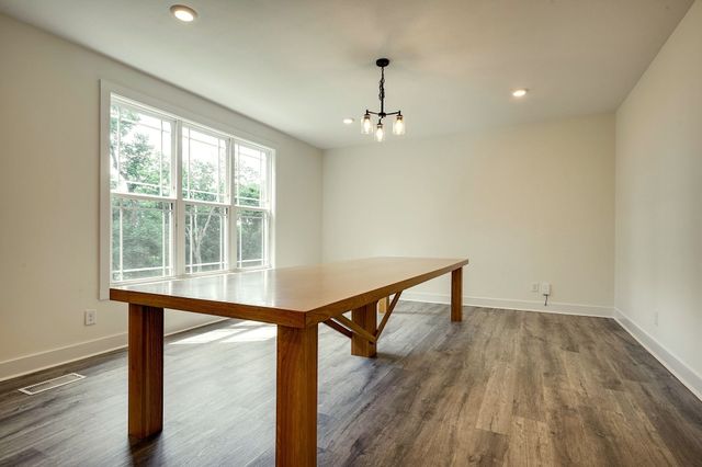 420 Stonemeadow Rd, Clarksville, TN 37043