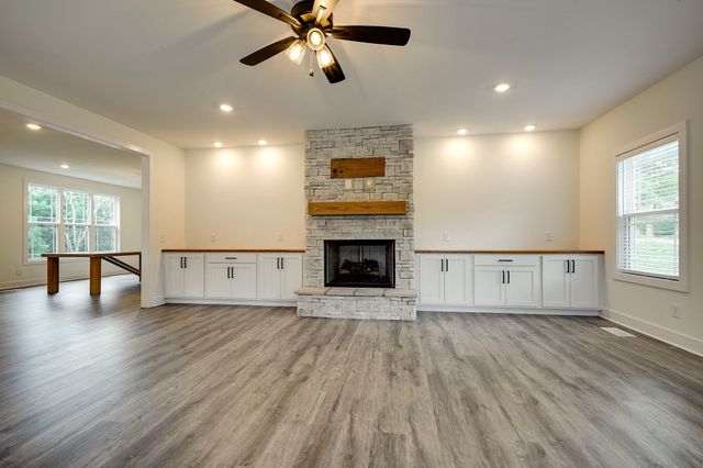 420 Stonemeadow Rd, Clarksville, TN 37043