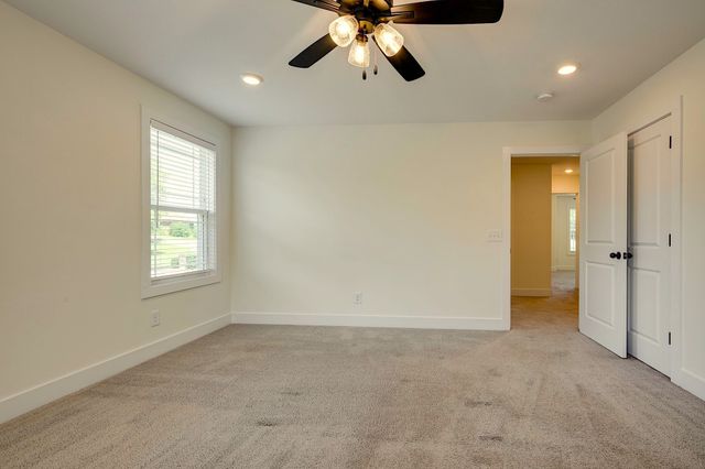 420 Stonemeadow Rd, Clarksville, TN 37043