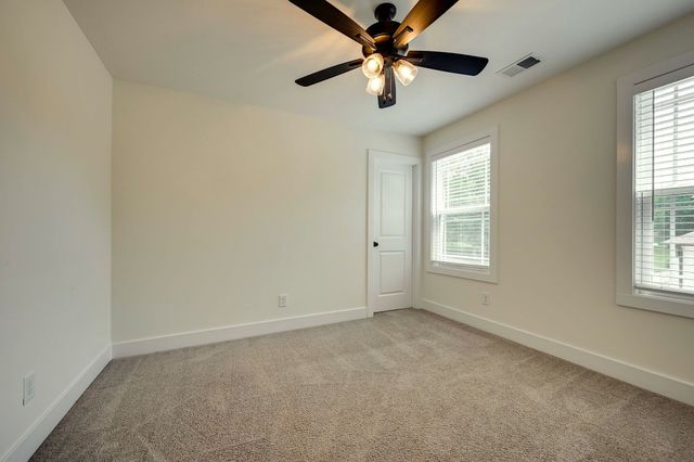420 Stonemeadow Rd, Clarksville, TN 37043