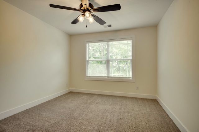 420 Stonemeadow Rd, Clarksville, TN 37043