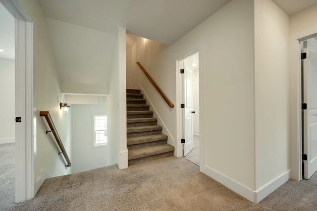 420 Stonemeadow Rd, Clarksville, TN 37043