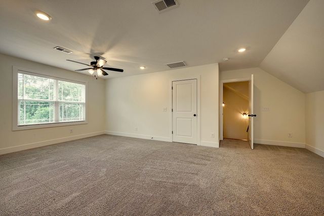 420 Stonemeadow Rd, Clarksville, TN 37043