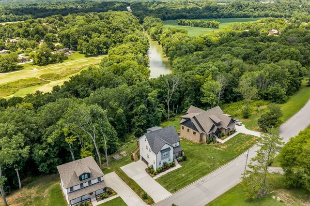 420 Stonemeadow Rd, Clarksville, TN 37043