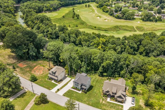 420 Stonemeadow Rd, Clarksville, TN 37043