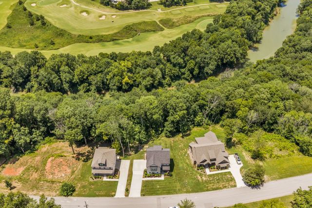 420 Stonemeadow Rd, Clarksville, TN 37043