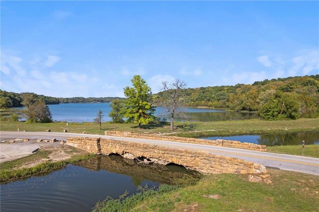 5301 N 104th Street, Kansas City, KS 66109