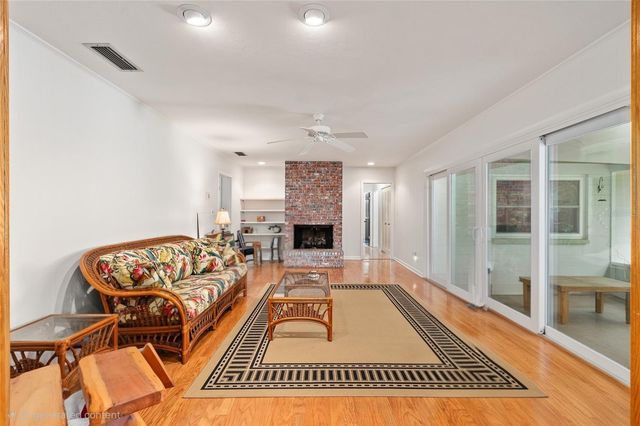 3859 NW 32ND PL, Gainesville, FL 32606