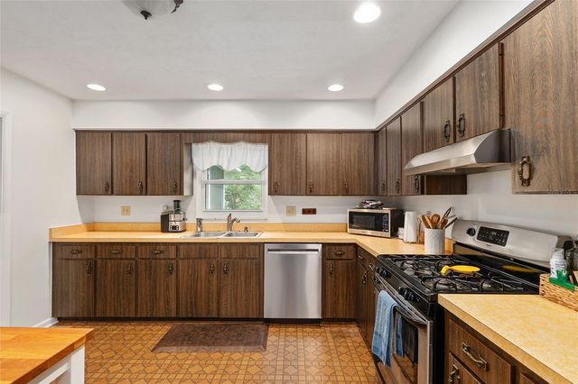 3859 NW 32ND PL, Gainesville, FL 32606