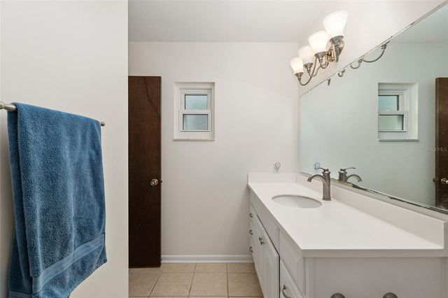 3859 NW 32ND PL, Gainesville, FL 32606