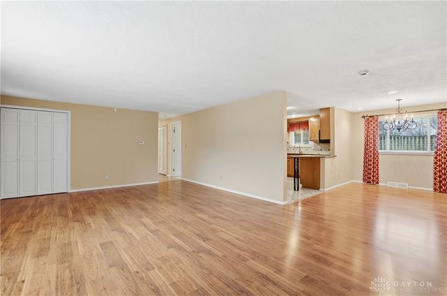 2324 Belloak Drive, Dayton, OH 45440