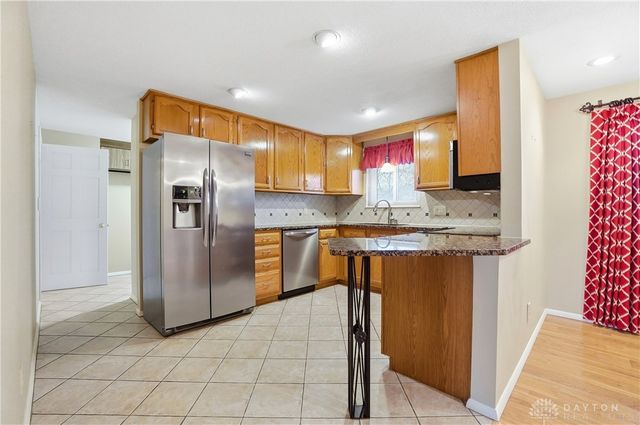 2324 Belloak Drive, Dayton, OH 45440