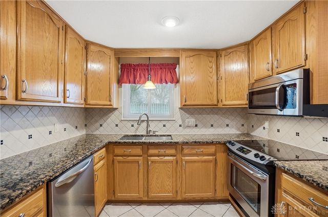 2324 Belloak Drive, Dayton, OH 45440