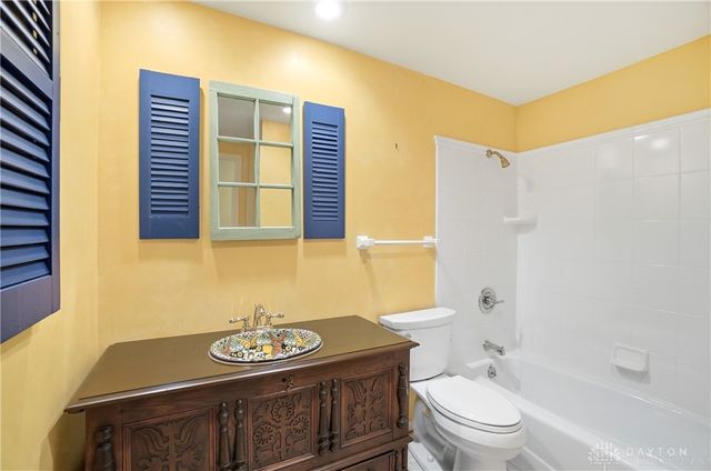 2324 Belloak Drive, Dayton, OH 45440