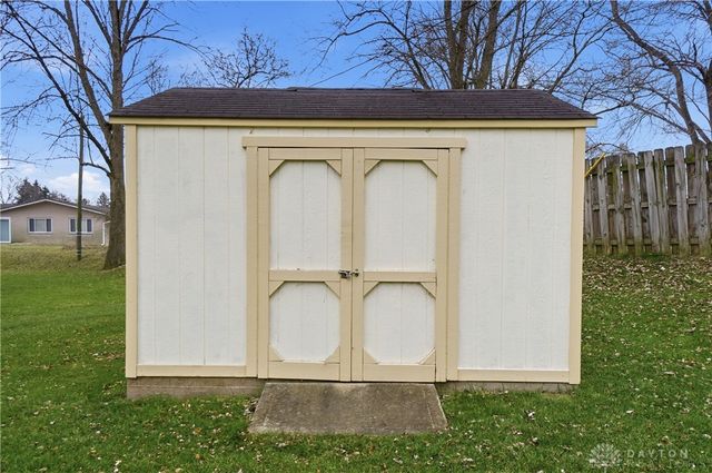 2324 Belloak Drive, Dayton, OH 45440