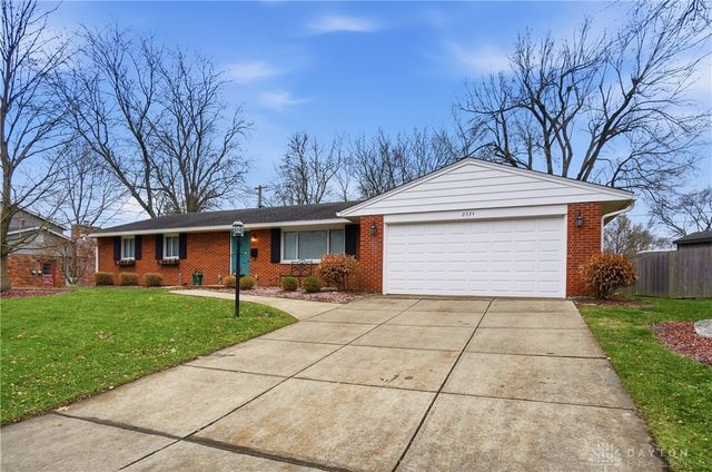 2324 Belloak Drive, Dayton, OH 45440