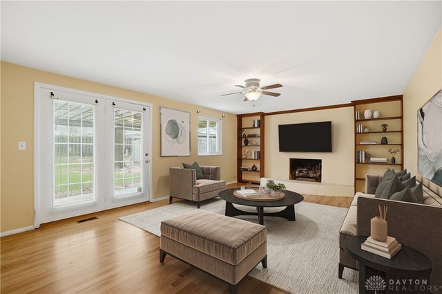 2324 Belloak Drive, Dayton, OH 45440