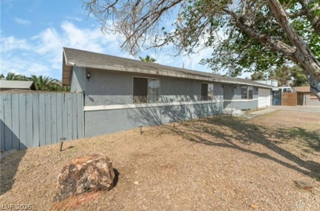 4870 East Colorado Avenue, Las Vegas, NV 89104 — photo 2