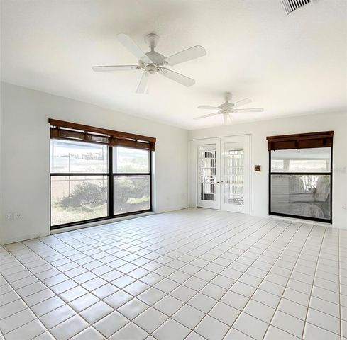 2945 68TH STREET N, St Petersburg, FL 33710