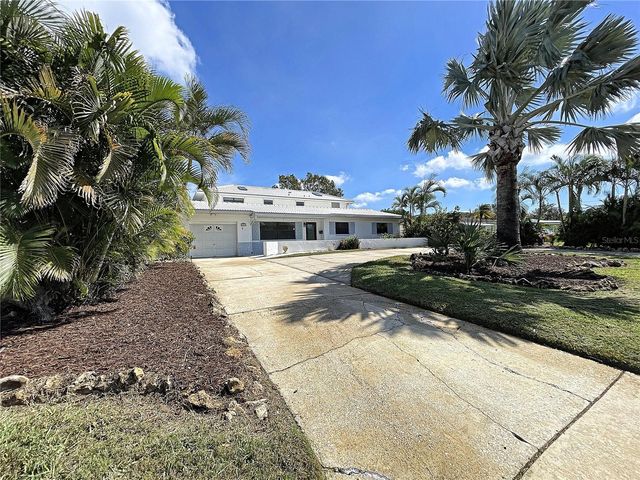 2945 68TH STREET N, St Petersburg, FL 33710