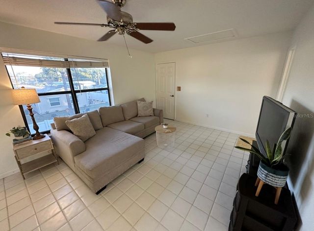 2945 68TH STREET N, St Petersburg, FL 33710