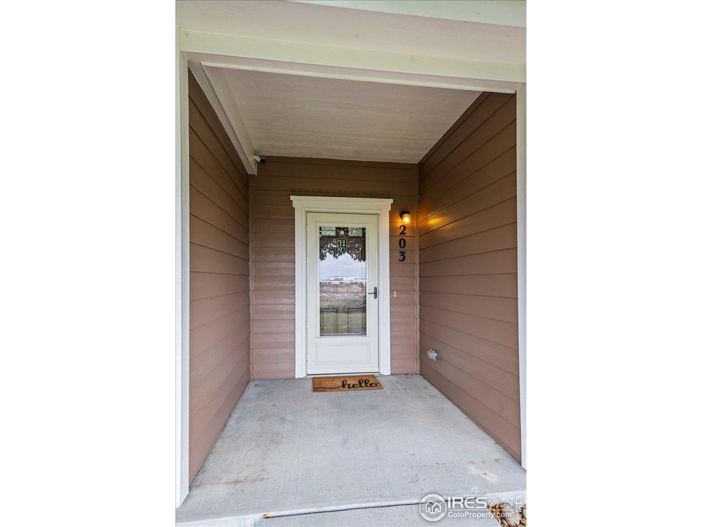 10449 Paris St 203, Commerce City, CO 80640